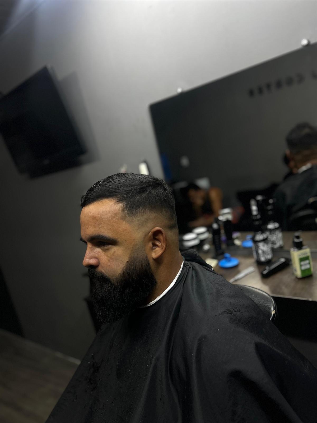 Serviço de cabelo e barba